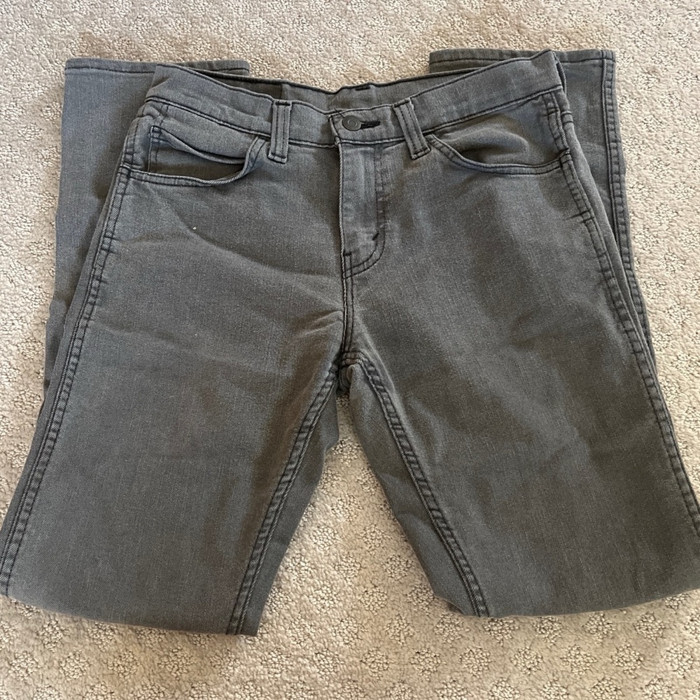 Levi’s men’s jeans. Size W30 L32. Color is Smokey grey. Stretch.